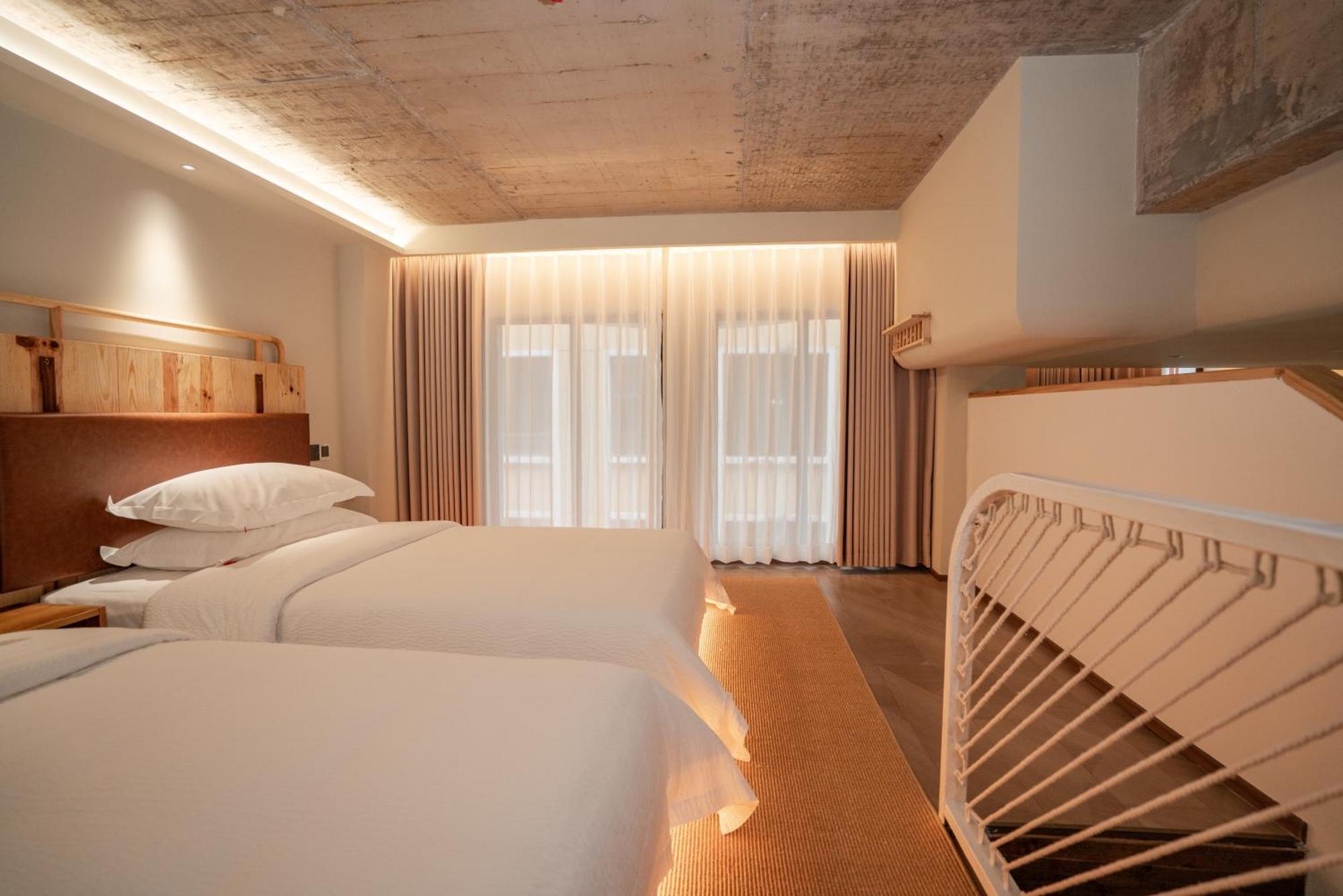 Patio Spring Holiday Inn -- Free Round Trip Pick-Up Service --Panoramic View Of Tianmen Mount Zhangjiajie Room photo