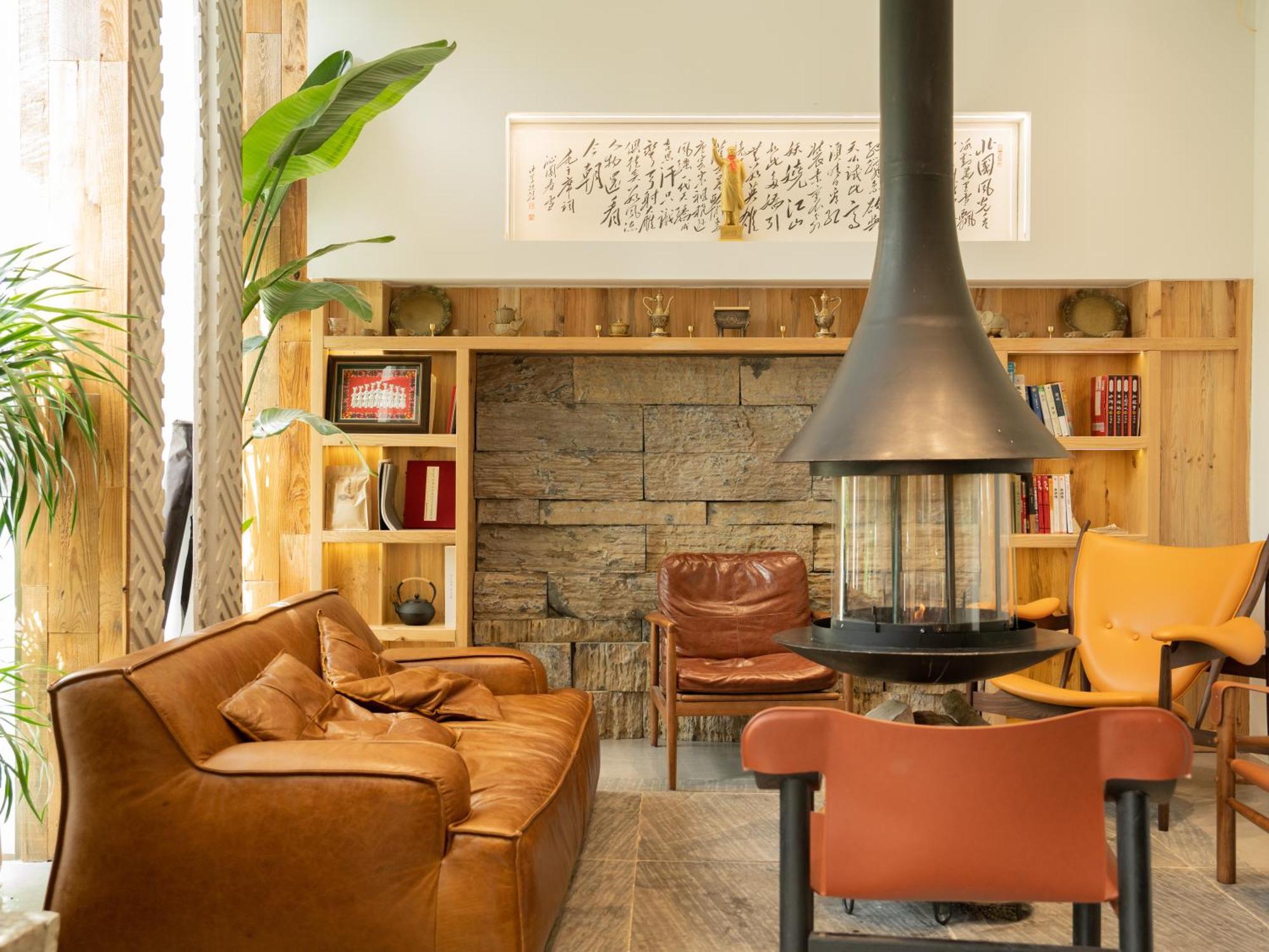 Patio Spring Holiday Inn -- Free Round Trip Pick-Up Service --Panoramic View Of Tianmen Mount Zhangjiajie Exterior photo
